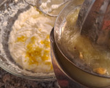 Foto del passaggio 2 della ricetta Tiramisù alla crema al  limone al profumo di limoncello,pistacchi e limone caramellato