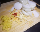 Foto del paso 2 de la receta: Pechuga de pollo con papaya al wok