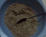 Foto langkah ke 1 dari resep Bolu Kukus Coklat Simple (No Mixer).