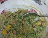 A picture of step 2 of Avocado cheese sandwich.
