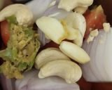 A picture of step 4 of Baked paneer momos with gravy.