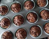 Foto del passaggio 19 della ricetta Muffin al cacao