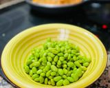 Foto del paso 4 de la receta: Arroz a la cubana con edamame salteado 🫛 🌾 🫛 🌾