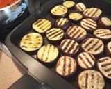 Φωτογραφία βήματος 3 της συνταγής Spaghetti στη λαδόκολλα με μελιτζάνες και καλαμπόκι