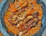 Foto langkah ke 3 dari resep Sambal Tomat dg Terong Bakar.
