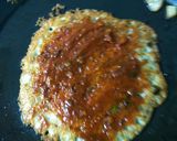 A picture of step 3 of Rava Uttapam chicken pizza.
