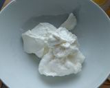 Une image de l'étape 1 de Skyr banane noix de coco.