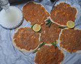 A picture of step 30 of Lahmacun pizza.