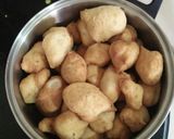 A picture of step 3 of Dahi wada.
