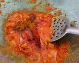 टोमॅटो राईस(Tomato rice recipe in marathi) रेसिपी स्टेप 4 फोटो 