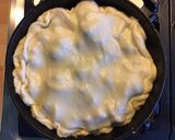 Une image de l'étape 5 de Tarte surprise renversée aux pêches et mûres.