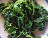 Foto langkah ke 3 dari resep Daun ubi gak pakai tumis.