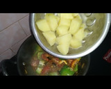 உருளைக்கிழங்கு, குடைமிளகாய் கறி.. ரெசிபி ஸ்டேப் 8 புகைப்படம்