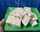 Hình bước làm 1 của món Đậu chiên tẩm hành