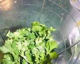 A picture of step 1 of Kairi ki hari chutney.
