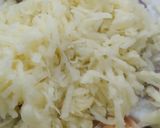 A picture of step 2 of Noodles Pakoray.