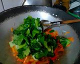 Foto langkah ke 5 dari resep Bihun Goreng.