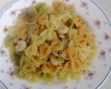 Foto del paso 5 de la receta: Pasta con setas y gambas