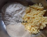 A picture of step 2 of Khoya Malpua.