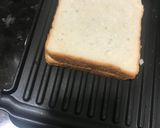A picture of step 4 of Ghughra Sandwich-Sandwich with Capsicum and onion-no potato sandwich.