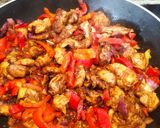 Φωτογραφία βήματος 3 της συνταγής Ανοιχτό burrito με κοτόπουλο fahitas