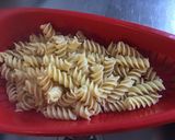 Une image de l'étape 8 de Fusilli giganti au légumes du soleil et bœuf épicé.