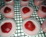 Foto langkah ke 3 dari resep 143. Puding Jelly Strawberry.