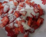 Foto del paso 1 de la receta: Helado de frutilla de 3 ingredientes