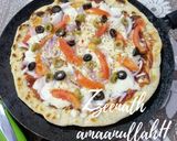 A picture of step 3 of Tawa Mixed Veg Pizza without Yeast and Baking powder.