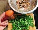 A picture of step 1 of Fried rice with sardines.