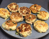Foto del paso 8 de la receta: Pastelitos de patata y atún con salsa casera de tomate 🍅