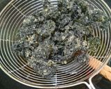 Foto langkah ke 4 dari resep Wakame goreng krispi.