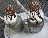 Oreo milkshake recipe step 3 photo