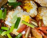 Foto langkah ke 2 dari resep Telor Ceplok Saos Kecap Tomat.