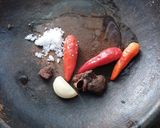 Foto langkah ke 1 dari resep Sambal Rujak Bawang Terasi.