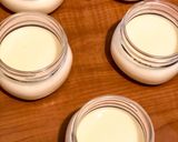 Foto del paso 6 de la receta: Panna Cotta de miel con salsa de fresa