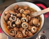 Une image de l'étape 7 de Champignons à la grecque.