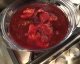 Une image de l'étape 2 de Compote de prunes d ente et pêches de vigne à la vanille.