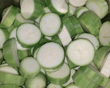 صورة لخطوة 1 من وصفة صينية الكوسة باللحمة بطعم رائع 😋😋