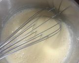 Fehércsokis-zellerpürés mousse torta gyümölcsbetéttel, pisztáciás ropogós piskótával recept fázis 3 fotója