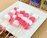 Foto langkah ke 4 dari resep Sate Jelly Merah Putih.