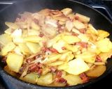 Foto del paso 2 de la receta: Queso feta y mozzarella sobre patata con chorizo