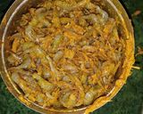 झींगा फ्राई मछली (Jhinga fry machali recipe in Hindi) रेसिपी चरण 2 फोटो