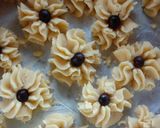 Foto langkah ke 3 dari resep Cookies Tiga Bahan.