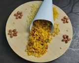 A picture of step 6 of Chatpati bhel.