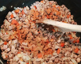 Foto del paso 2 de la receta: Empanadillas rellenas con carne horneada el día anterior