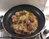 A picture of step 2 of Meatballs 🇪🇸.