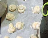 Foto langkah ke 6 dari resep Red Velvet Soft Cookies.