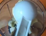 A picture of step 1 of Banana Smoothie.