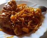 Foto del paso 4 de la receta: Contramuslos con patatas y fideos